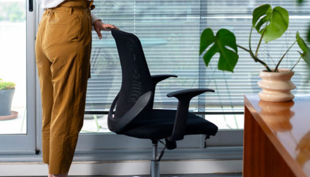 Skifte-hjul-pa-kontorstol1 kontorstol til dårlig ryg